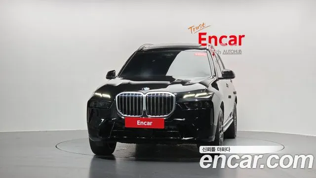 BMW X7 — Фото автомобиля 3