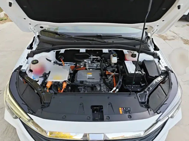 Roewe i6 MAX EV — Фото автомобиля 19