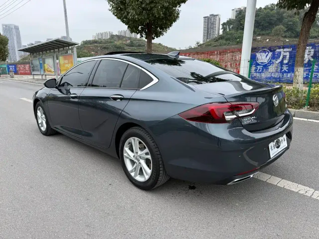 Buick Regal — Фото автомобиля 12