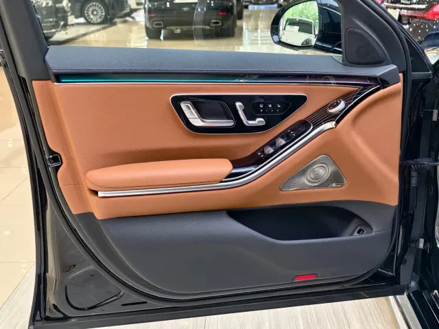 Mercedes-Benz S-Class — Фото автомобиля 4