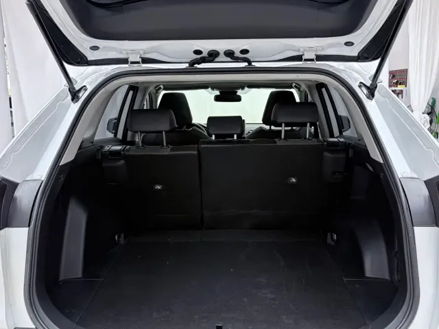 Toyota RAV4 — Фото автомобиля 17