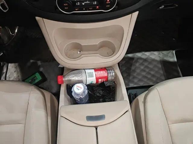 Mercedes-Benz Vito 2021 2.0T Elite 7-Seater — Фото автомобиля 9