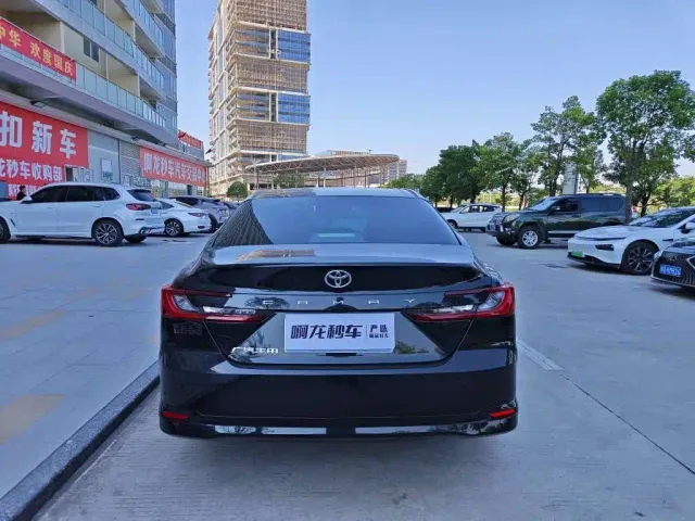 Toyota Camry — Фото автомобиля 4