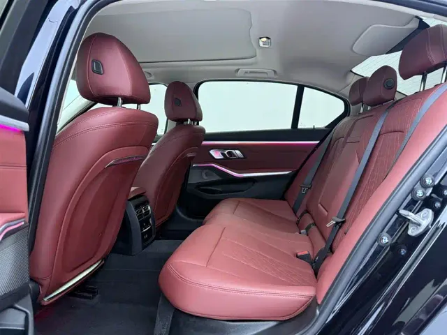 BMW 3 Series — Фото автомобиля 11