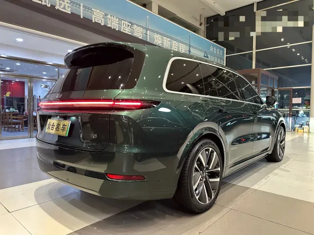 Li Auto L9 — Фото автомобиля 7