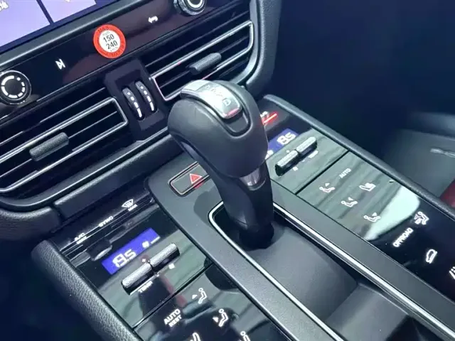 Porsche Macan — Фото автомобиля 9
