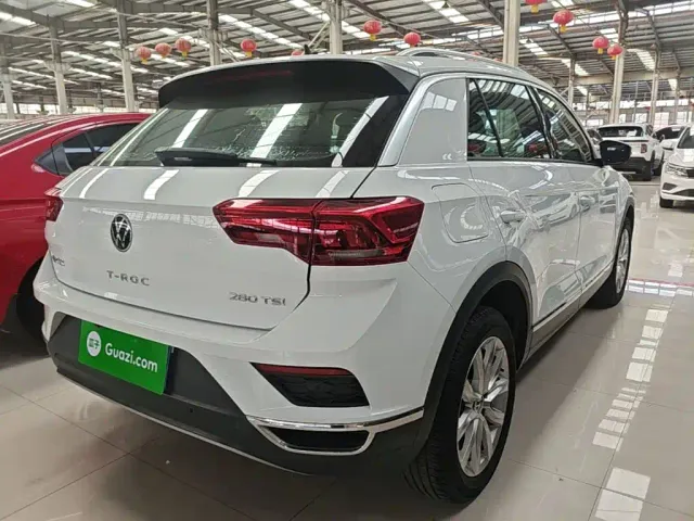 Volkswagen T-Roc — Фото автомобиля 6