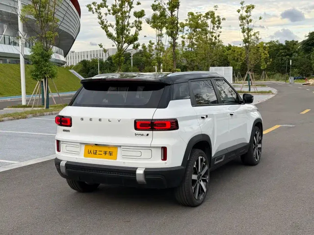 Geely ICON — Фото автомобиля 16
