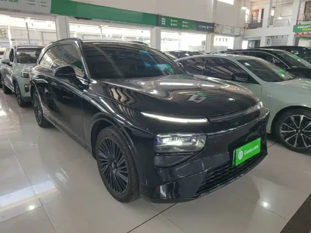 Xpeng G9 — Фото автомобиля 3