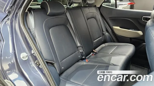 Hyundai Venue — Фото автомобиля 11