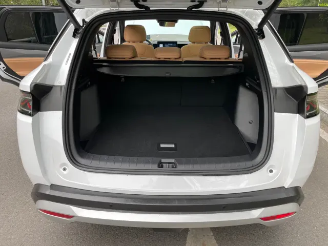 BYD Song L DM-i — Фото автомобиля 20