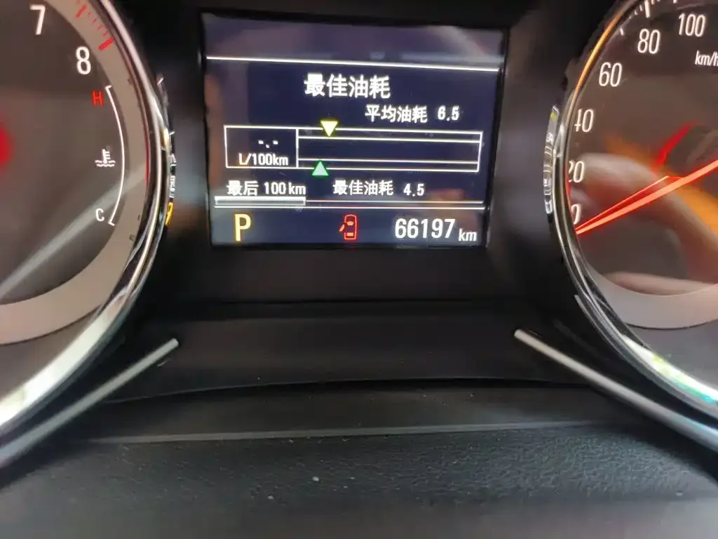 Chevrolet Volando 2020 Mild Hybrid Redline 530T Automatic Premium Edition (5+2 seater) — Фото автомобиля 4