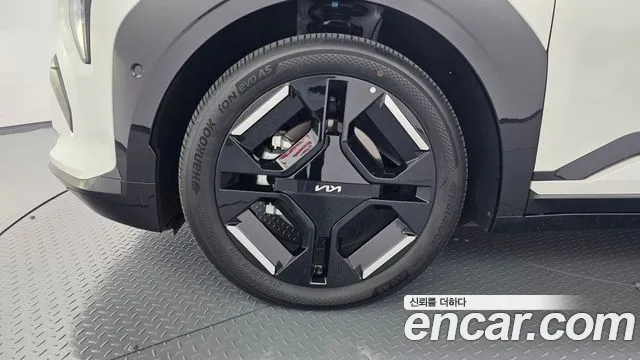 Kia EV3 — Фото автомобиля 5