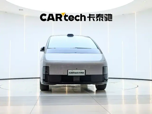 Li Auto MEGA — Фото автомобиля 6
