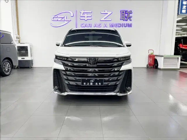 Toyota Vellfire — Фото автомобиля 2