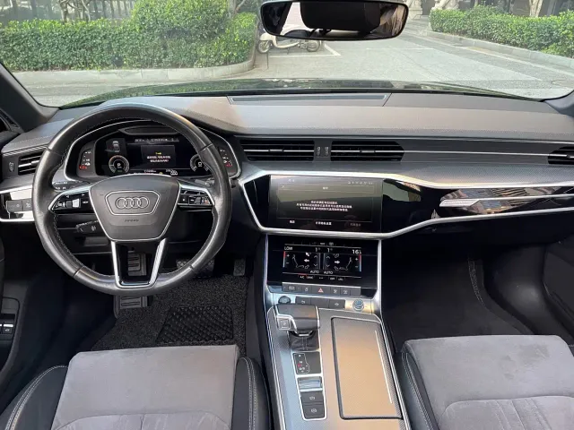 Audi A6L — Фото автомобиля 13