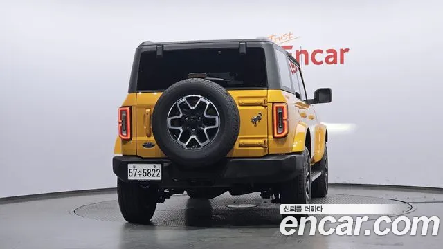 Ford Bronco — Фото автомобиля 4