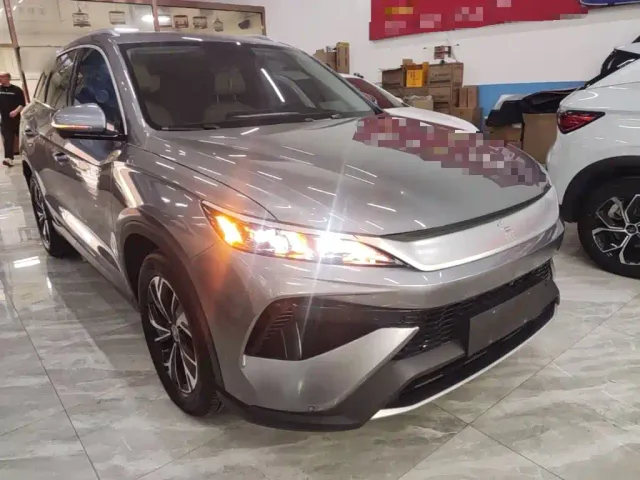 BYD Song Pro — Фото автомобиля 3