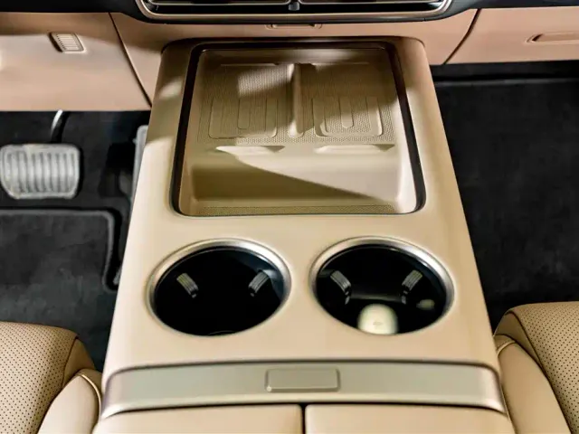 Li Auto MEGA — Фото автомобиля 19