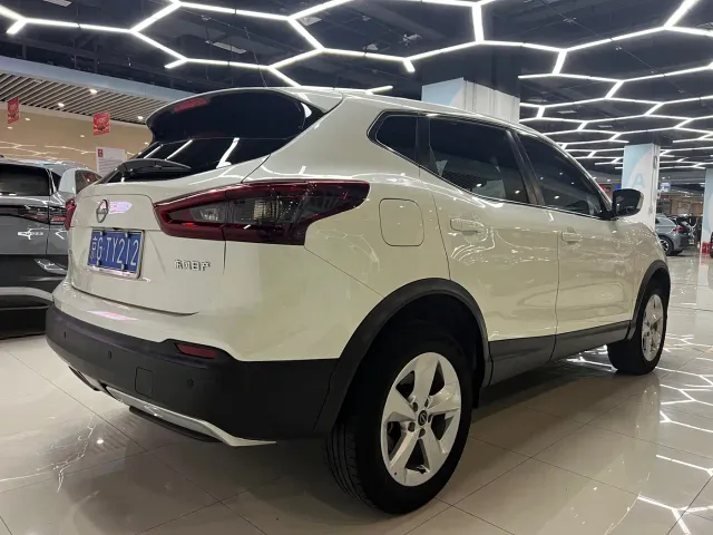 Nissan Qashqai — Фото автомобиля 7