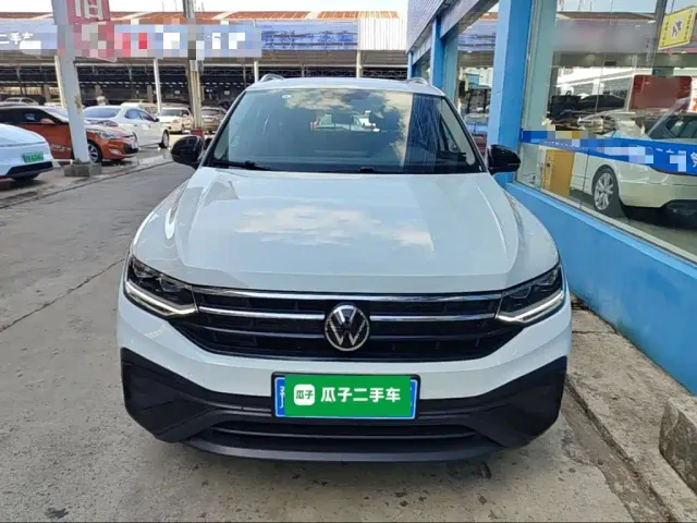 Volkswagen Tiguan L — Фото автомобиля 2