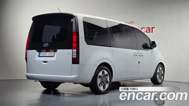 Hyundai Staria — Фото автомобиля 2