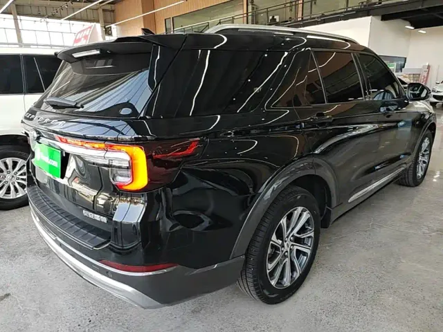 Ford Explorer — Фото автомобиля 6