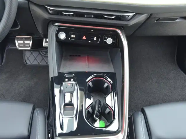 Audi Q5L — Фото автомобиля 10