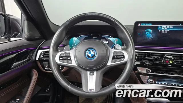 BMW 5 Series G30 — Фото автомобиля 18