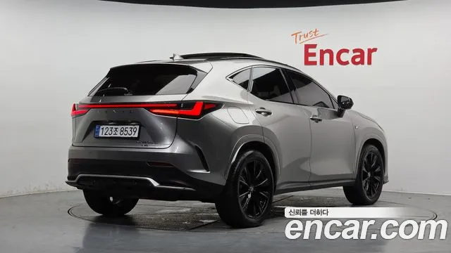 Lexus NX — Фото автомобиля 2