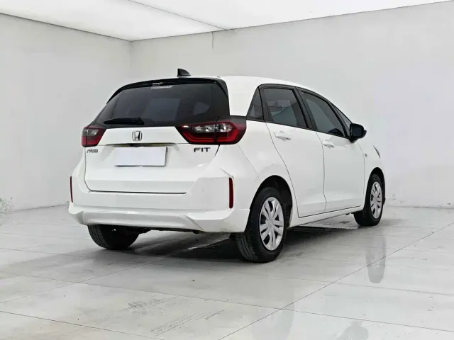 Honda Fit — Фото автомобиля 6