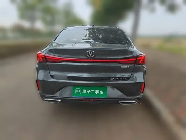 Changan Eado — Фото автомобиля 3