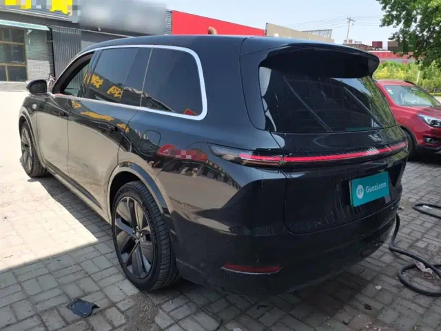 Li Auto L9 — Фото автомобиля 22