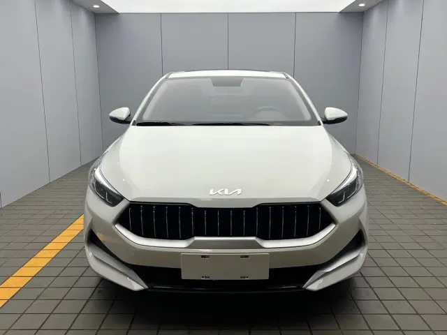Kia K3 — Фото автомобиля 2