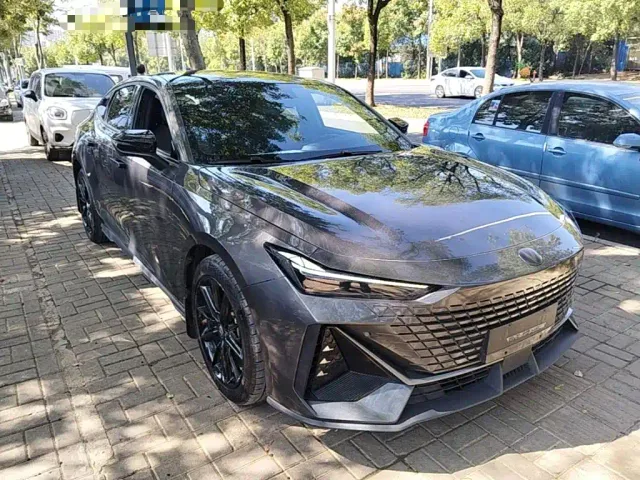 Changan UNI-V — Фото автомобиля 3