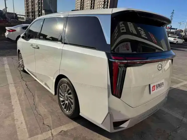 GAC Trumpchi M8 — Фото автомобиля 3