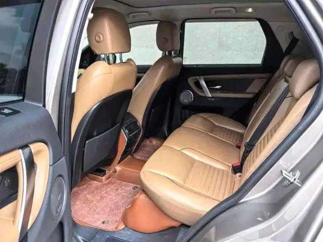 Land Rover Discovery Sport — Фото автомобиля 7