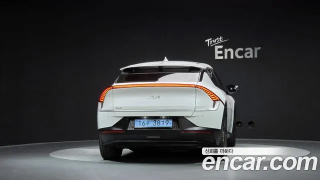 Kia EV6 — Фото автомобиля 4