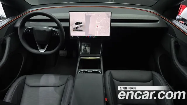 Tesla Model Y — Фото автомобиля 10