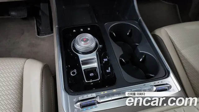 Kia Carnival Generation 4 — Фото автомобиля 9