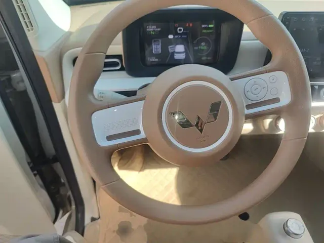 Wuling Hongguang Mini EV — Фото автомобиля 10