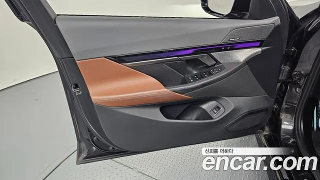 BMW i5 G60 — Фото автомобиля 24