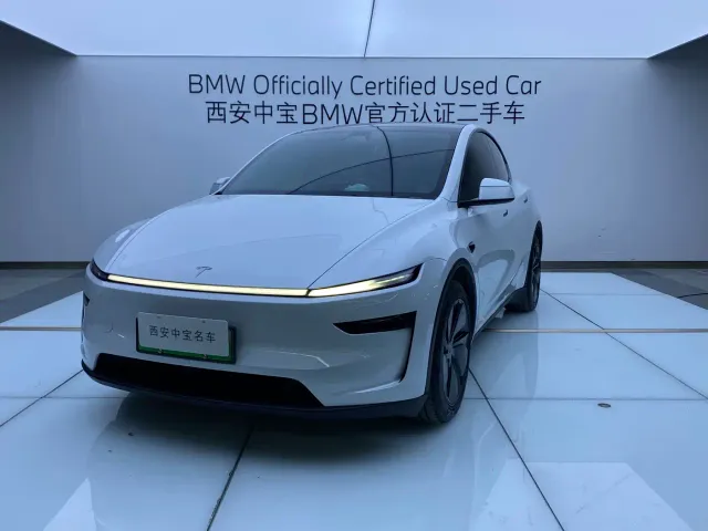 Фотография автомобиля — Tesla Model Y