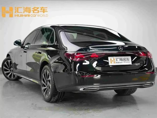 Mercedes-Benz E-Class — Фото автомобиля 4