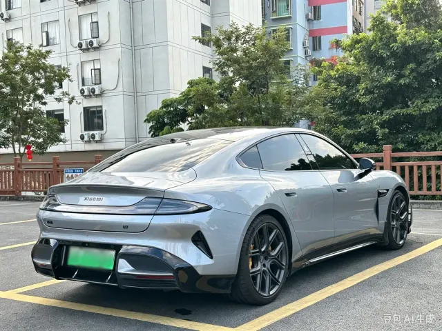 Xiaomi SU7 Ultra — Фото автомобиля 9