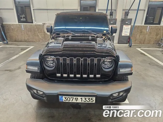 Jeep Wrangler — Фото автомобиля 3