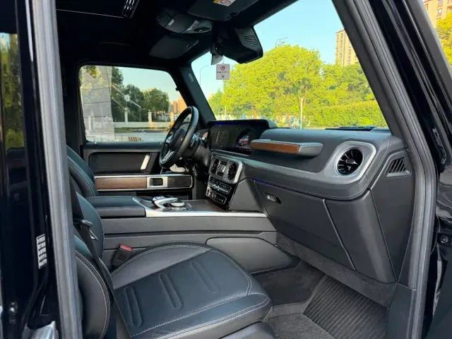 Mercedes-Benz G-Class — Фото автомобиля 9