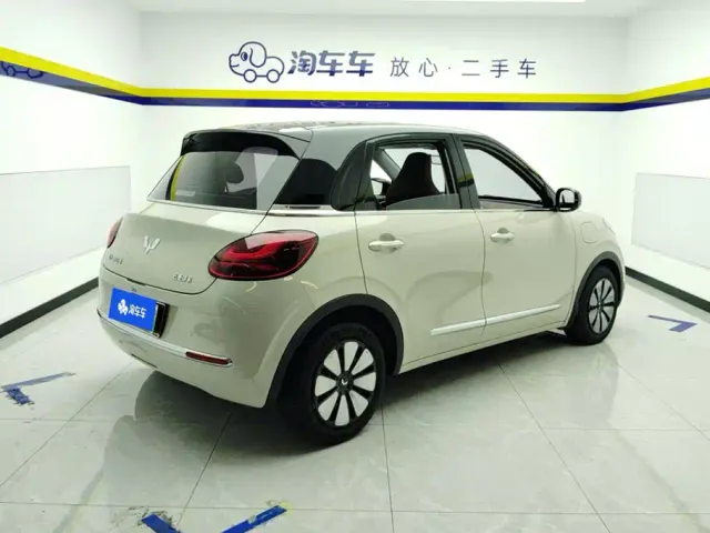 Wuling Bingo — Фото автомобиля 3