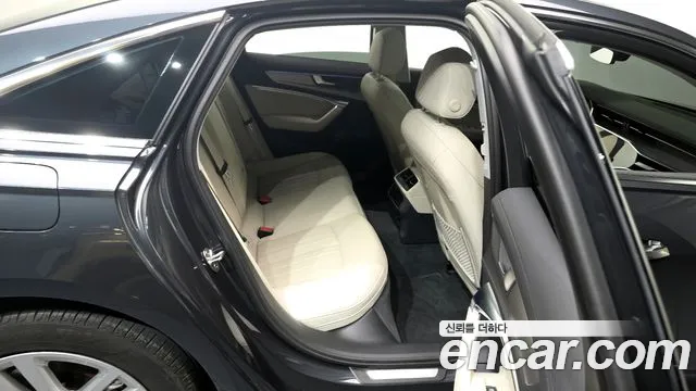 Audi A6 — Фото автомобиля 12