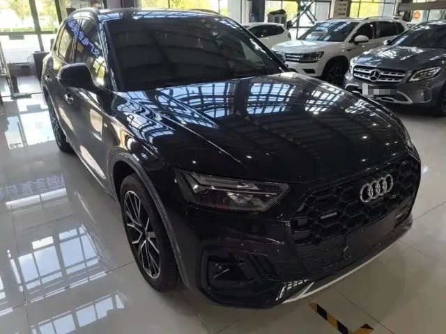 Audi Q5L — Фото автомобиля 3